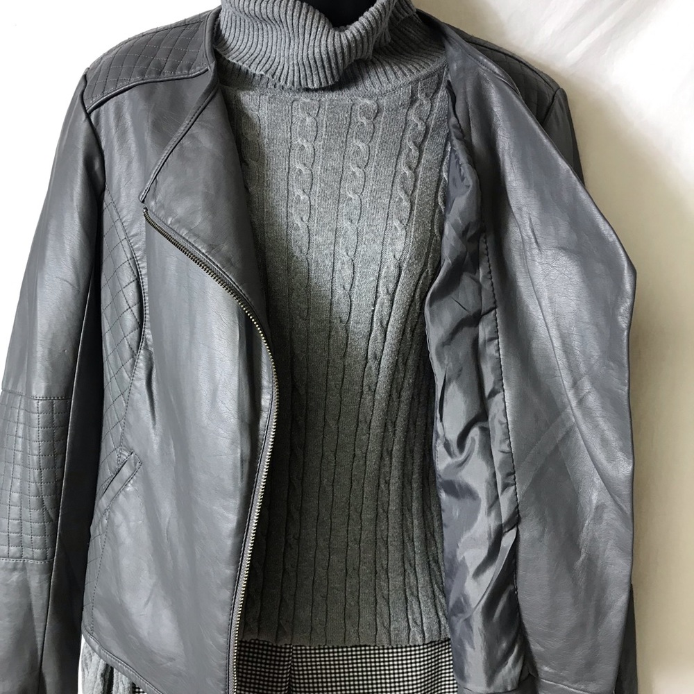 Nice leather jacket size medium - Picture 5 of 10